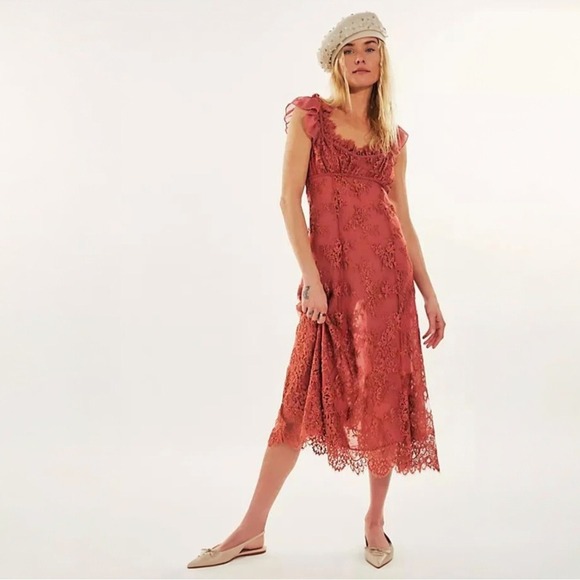 For Love And Lemons Dresses & Skirts - FOR LOVE & LEMONS Holiday Lace Flutter Midi Dress In Mauve Pink Size Small‎ NWT